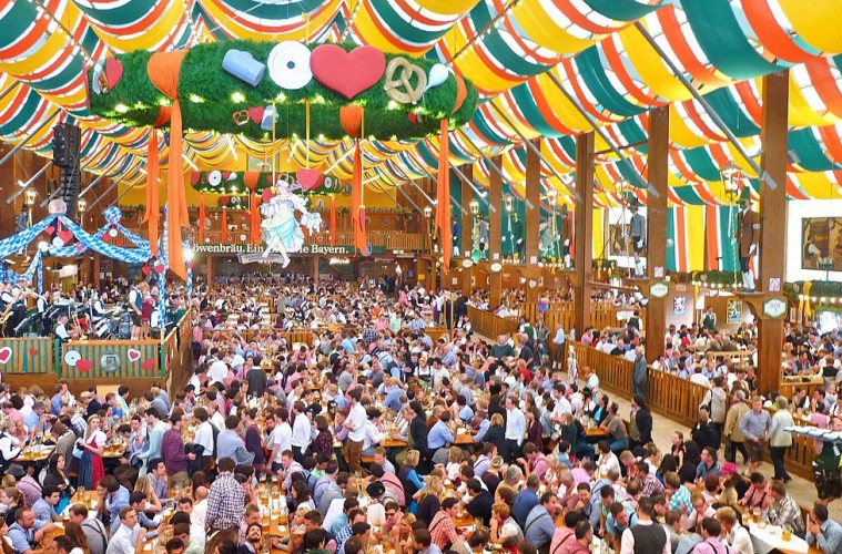 Germany München,_Schützen-Festzelt,_Oktoberfest