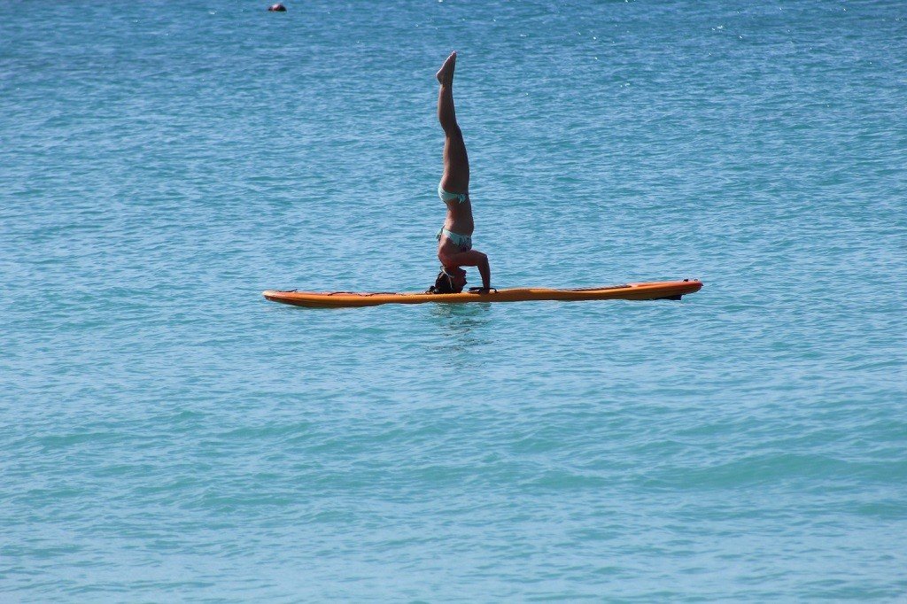 UK Lizzie Carr paddleboarding