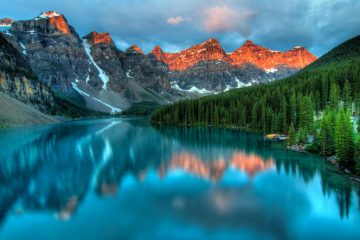 One of the most beautiful (and photographed) lakes in Canadian Rockies Moraine Lake.