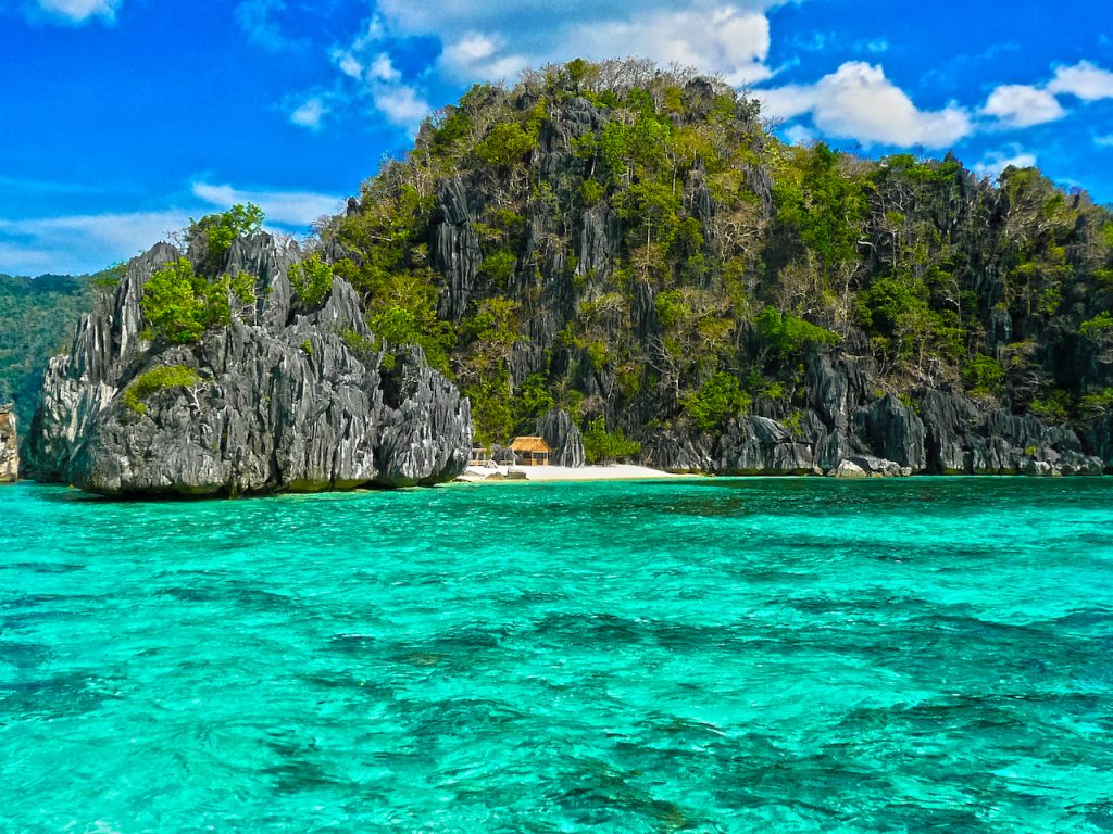 in-photos-8-natural-wonders-you-can-t-miss-in-the-philippines