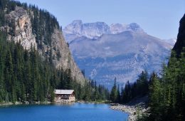 Lake_Agnes_Tea_House