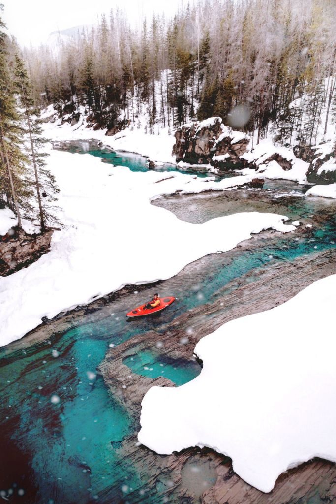 Winter paddling in the Kickinghorse River 