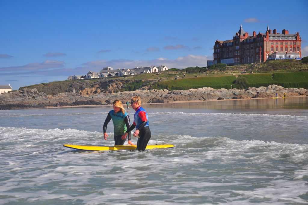 Surf lesson on Fistral Beach with the Surf Sanctuary newquay cornwall