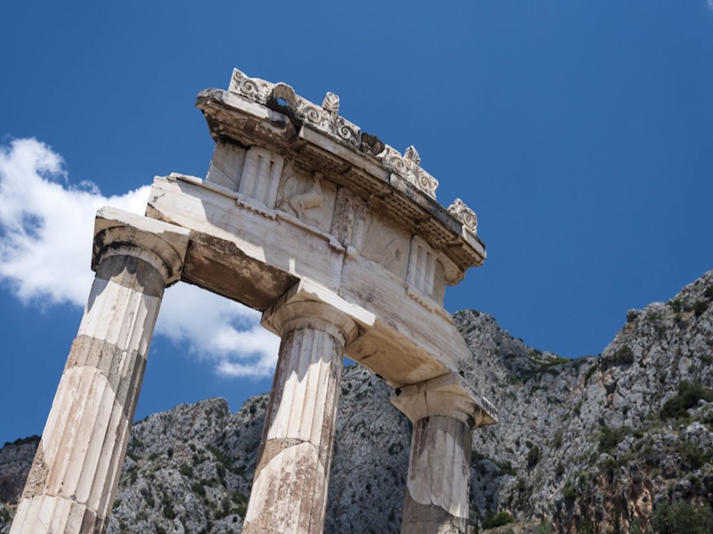 Athens to Delphi Day Trip Hike to most famous historic site in Greece